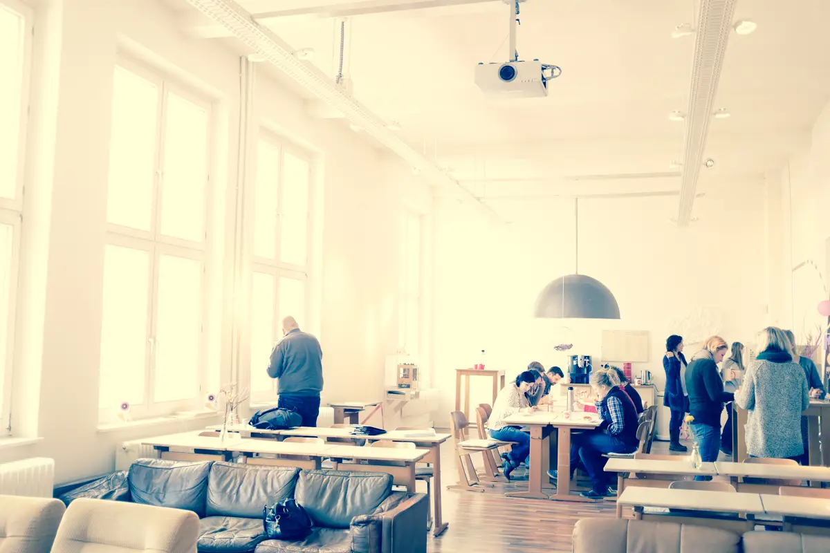 Schöner Raum, viel Licht: Good School in Hamburg (c) Valentin Heyde