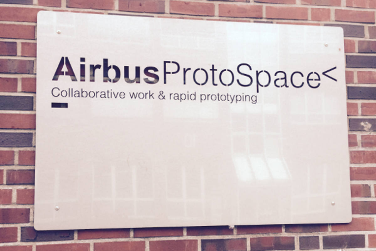 ProtoSpace Eingang Corporate FabLab Airbus